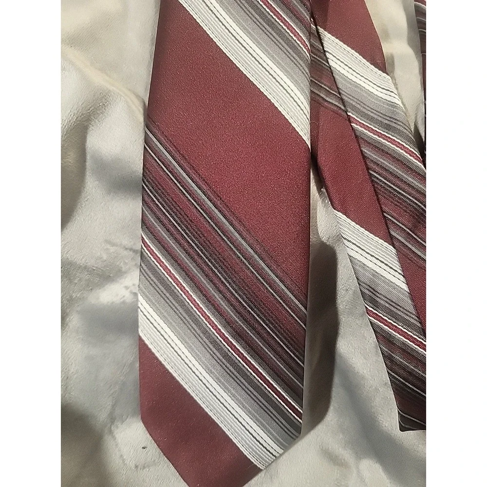 vintage sears classic collection red gray stripe tie polyester‎ acetate - Picture 2 of 8